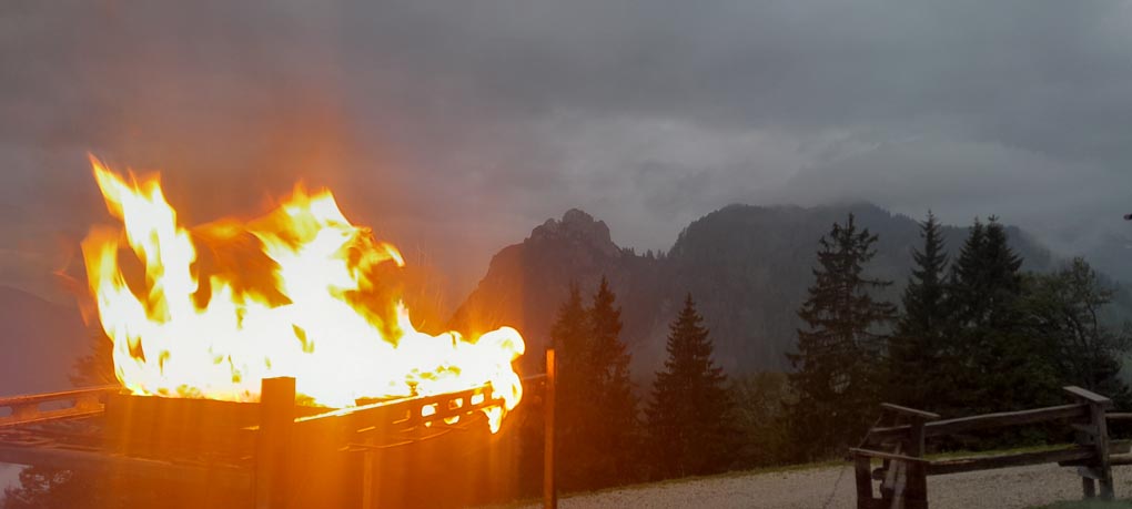 Sonnwendfeier 2024 auf der Bergbundhütte