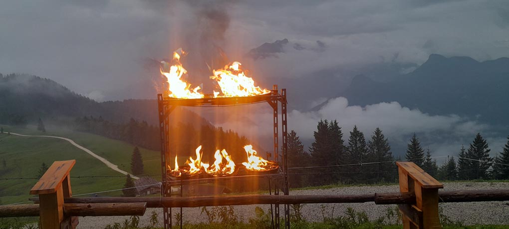 Sonnwendfeier 2024 auf der Bergbundhütte