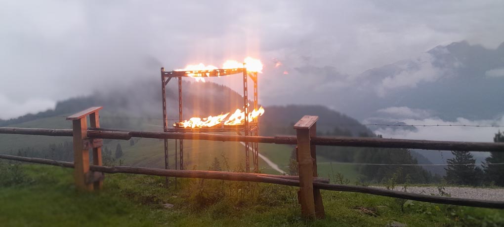 Sonnwendfeier 2024 auf der Bergbundhütte